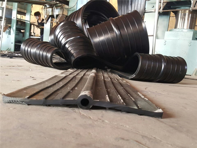 500×8橡胶止水带.jpg 500×8橡胶止水带.jpg